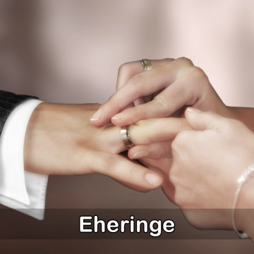 Heiraten in Ottenhöfen im Schwarzwald - Tipps für Eure Eheringe